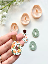 Load image into Gallery viewer, Chunky Organic Oval Donut Polymer Clay Cutter with Drill Guides