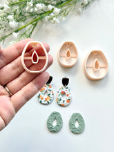 Load image into Gallery viewer, Chunky Organic Oval Donut Polymer Clay Cutter with Drill Guides