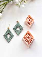 Load image into Gallery viewer, Rhombus Detailed Donut Polymer Clay Cutter with Drill Guides