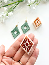 Load image into Gallery viewer, Rhombus Detailed Donut Polymer Clay Cutter with Drill Guides