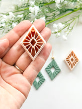 Load image into Gallery viewer, Rhombus Detailed Donut Polymer Clay Cutter with Drill Guides