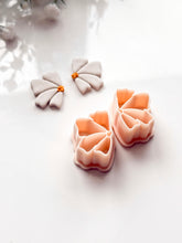 Load image into Gallery viewer, Organic Semi-flower Polymer Clay Cutters