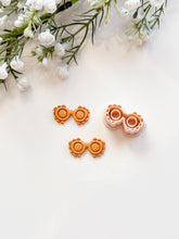 Load image into Gallery viewer, Sunglasses Detailed Polymer Clay Cutter