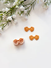 Load image into Gallery viewer, Sunglasses Detailed Polymer Clay Cutter