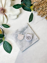 Load image into Gallery viewer, Framed Lotus Arch Polymer Clay Cutters