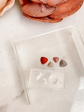Load image into Gallery viewer, Mini Triangle Diamonds Mold