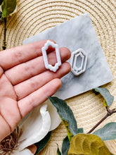 Load image into Gallery viewer, Skinny Old-School Window Clay Cutter