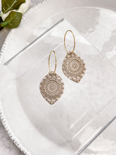 Load image into Gallery viewer, The Piper in Taupe