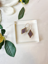 Load image into Gallery viewer, The Yvonne