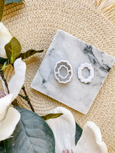 Load image into Gallery viewer, Scalloped Window Frame Clay Cutter