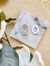 Load image into Gallery viewer, Scalloped Window Frame Clay Cutter