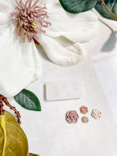 Load image into Gallery viewer, Micro Floral Mold 22