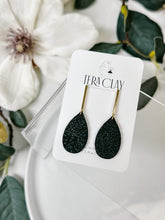 Load image into Gallery viewer, The Pip in Black