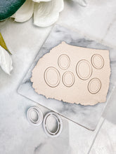 Load image into Gallery viewer, Oval Lined Polymer Clay Cutter