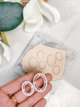 Load image into Gallery viewer, Oval Lined Polymer Clay Cutter