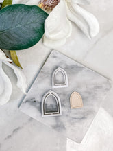 Load image into Gallery viewer, Pointy Window Frame Lined Polymer Clay Cutter