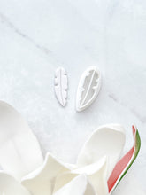 Load image into Gallery viewer, Banana Leaf Polymer Clay Cutter