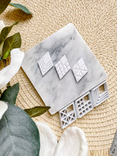 Load image into Gallery viewer, Detailed Rhombus Polymer Clay Cutter