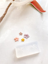 Load image into Gallery viewer, Micro Floral Mold 12