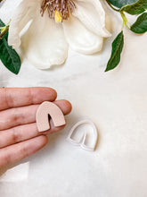 Load image into Gallery viewer, Organic Arch Polymer Clay Cutter