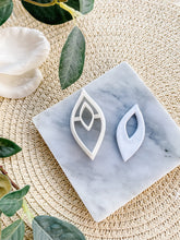 Load image into Gallery viewer, Pointy Donut Polymer Clay Cutter