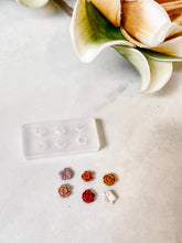 Load image into Gallery viewer, Micro Floral Mold 31