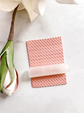 Load image into Gallery viewer, Melt Texture Roller