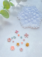 Load image into Gallery viewer, Micro Floral Mold 02