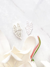 Load image into Gallery viewer, Alocasia Leaf Polymer Clay Cutter