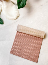 Load image into Gallery viewer, Overlapping Diamonds Texture Roller