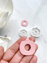 Load image into Gallery viewer, Modern Vase Polymer Clay Cutter