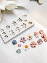 Load image into Gallery viewer, Stud #3 Floral Mould