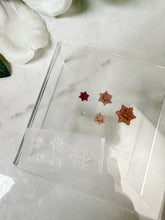 Load image into Gallery viewer, Micro Floral Mold 36