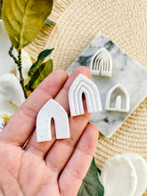 Load image into Gallery viewer, Pointy Rainbow Arch Polymer Clay Cutter