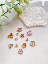 Load image into Gallery viewer, Micro Floral Mold 04