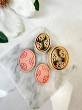 Load image into Gallery viewer, Framed Floral Oval Polymer Clay Cutter
