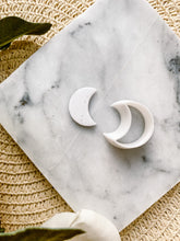 Load image into Gallery viewer, Half-moon Polymer Clay Cutter