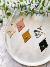 Load image into Gallery viewer, The Madison