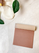 Load image into Gallery viewer, Overlapping Diamonds Texture Roller