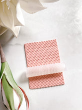 Load image into Gallery viewer, Melt Texture Roller