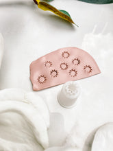 Load image into Gallery viewer, Flower #4 Micro Cutter