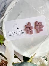 Load image into Gallery viewer, Half Flower Stud