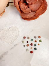 Load image into Gallery viewer, Micro Succulents Floral Mold