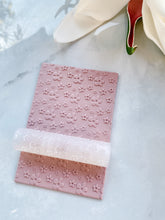 Load image into Gallery viewer, Floral Texture Roller