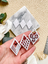 Load image into Gallery viewer, Detailed Rhombus Polymer Clay Cutter