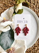 Load image into Gallery viewer, The Lynn (also in silver)