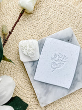 Load image into Gallery viewer, Floral Face Stamp