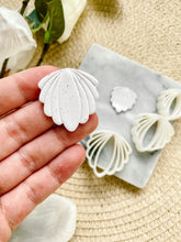 Load image into Gallery viewer, Scalloped Shell Polymer Clay Cutter