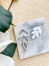 Load image into Gallery viewer, Floral Triple Dangle Set