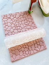 Load image into Gallery viewer, Pebbles Texture Roller